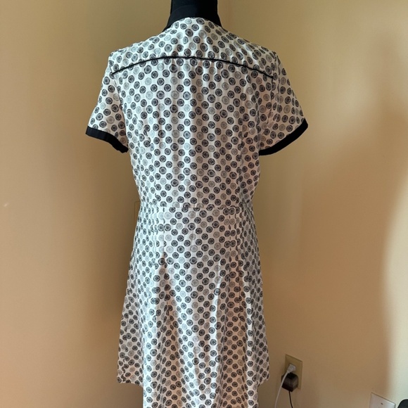 *JASON WU* White x Black Wheel Pattern Short Sleeve Dress Size Medium - Picture 4 of 7